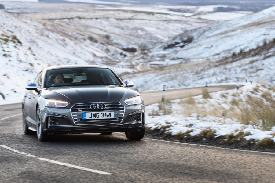  Audi S5 Sportback 2017 года  (UK) (фото 13 из 40)